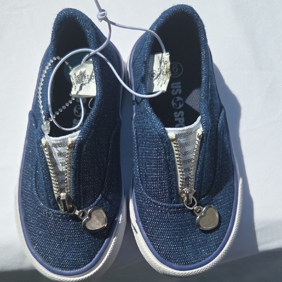 Navy Kids Sneakers with Heart Charm - Picture 2 of 6